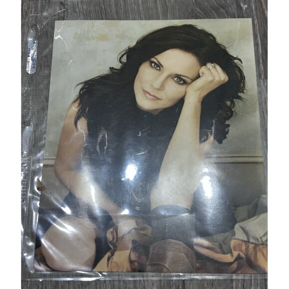 Vintage Portrait of a Woman with Thoughtful Expression - Picture 1 of 6